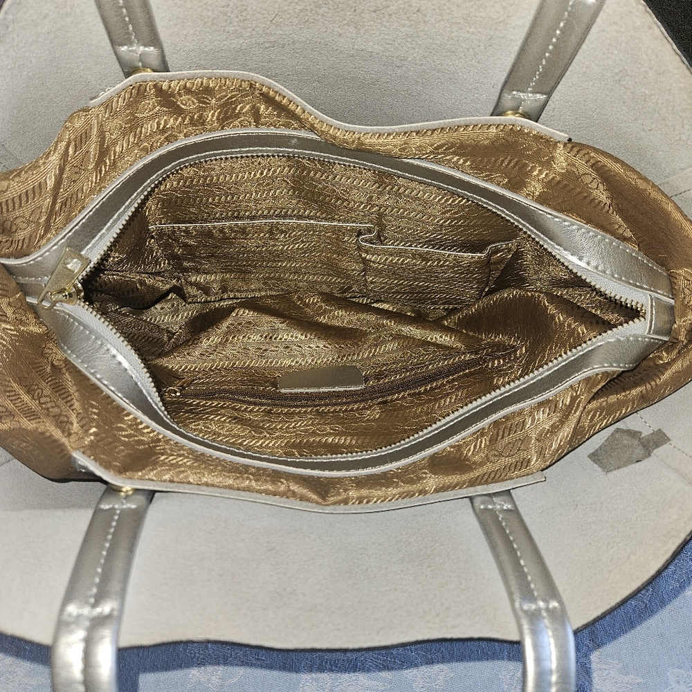 Silver carryall bag with removable inside - Picture 5 of 8